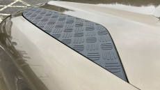 Land Rover Defender 3.0 D250 SE 110 5dr Auto [7 Seat] Diesel Estate